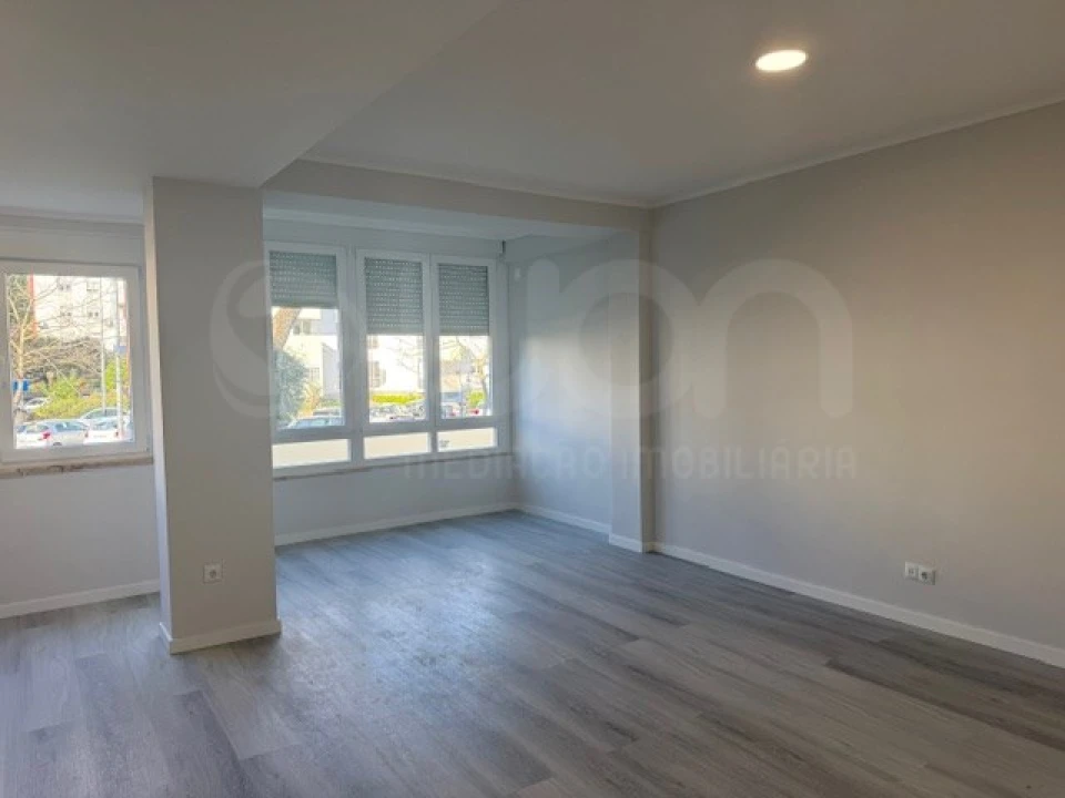 Apartamento T2 para Venda em Oeiras e São Julião da Barra, Paço de Arcos e Caxias Foto 2