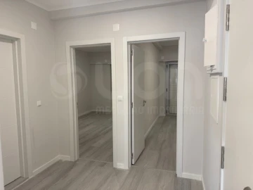 Apartamento T2 para Venda em Oeiras e São Julião da Barra, Paço de Arcos e Caxias