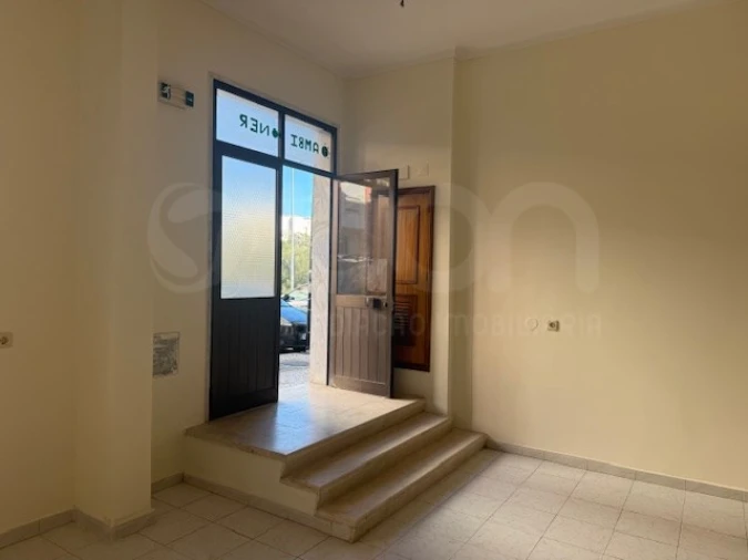 Apartamento para Venda em Cacém e São Marcos Foto 3