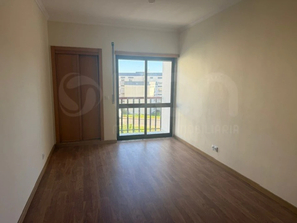 Apartamento T3 para Venda em Rio de Mouro Foto 10