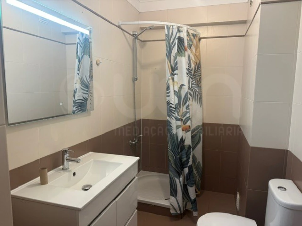Apartamento T3 para Venda em Rio de Mouro Foto 15