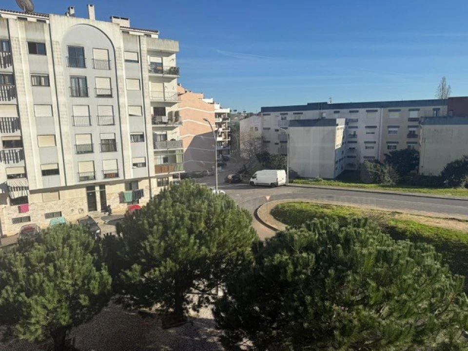 Apartamento T3 para Venda em Rio de Mouro Foto 20