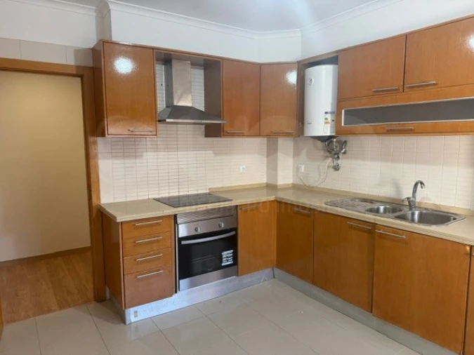 Apartamento T3 para Venda em Rio de Mouro Foto 5