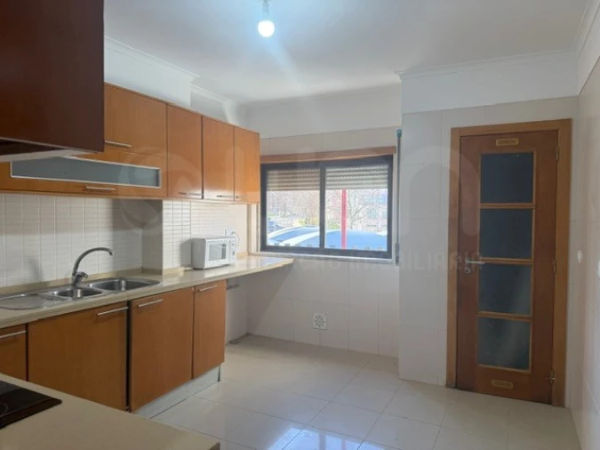 Apartamento T3 para Venda em Rio de Mouro Foto 6