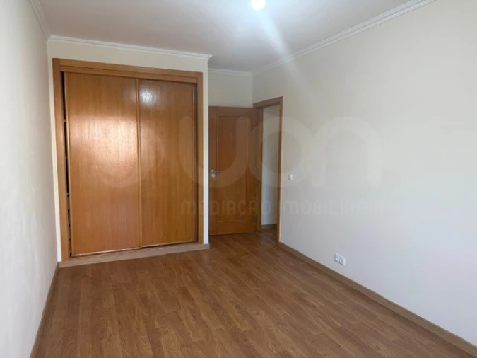 Apartamento T3 para Venda em Rio de Mouro Foto 9