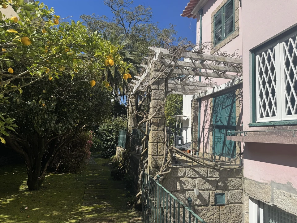Moradia T7 para Venda em Lordelo do Ouro e Massarelos Foto 3