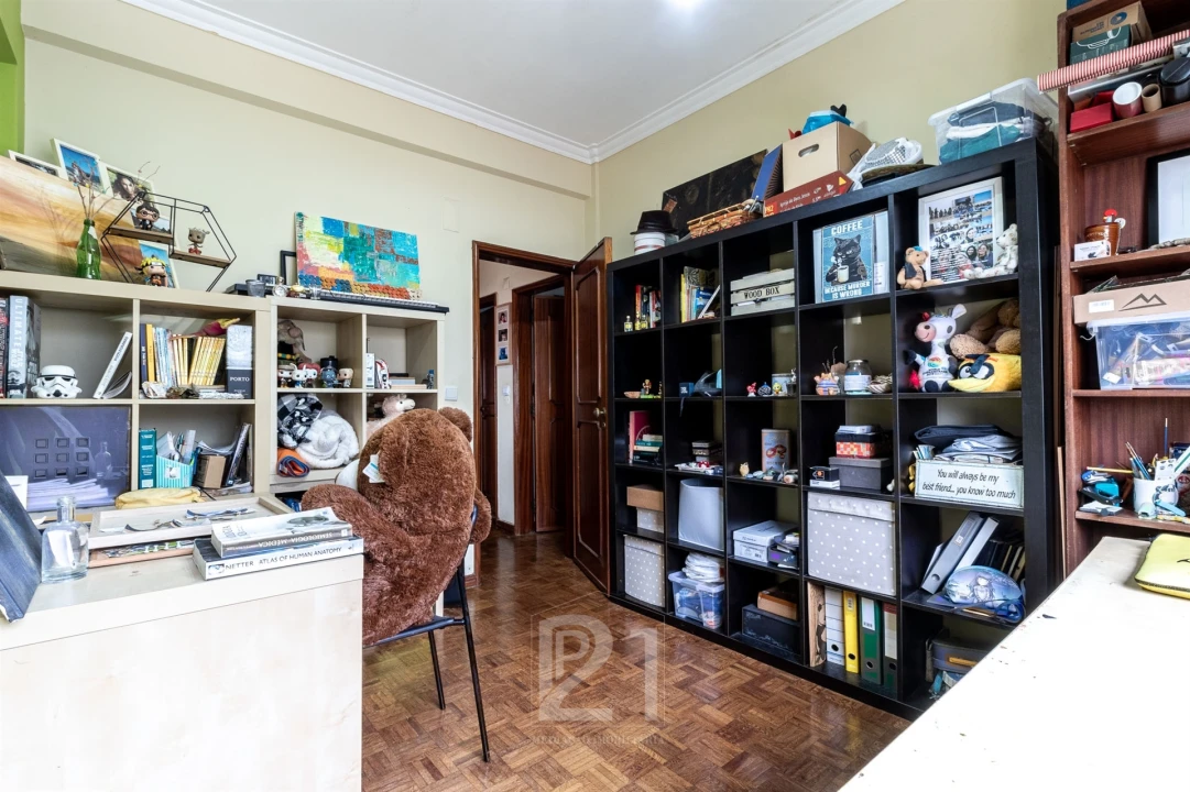 Moradia T5 para Venda em Massamá e Monte Abraão Foto 15