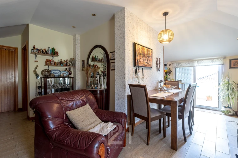 Moradia T5 para Venda em Massamá e Monte Abraão Foto 39