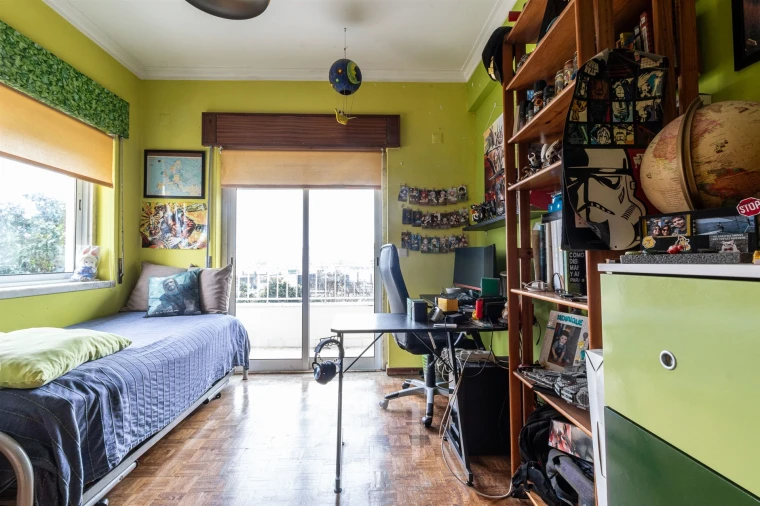 Moradia T5 para Venda em Massamá e Monte Abraão Foto 4