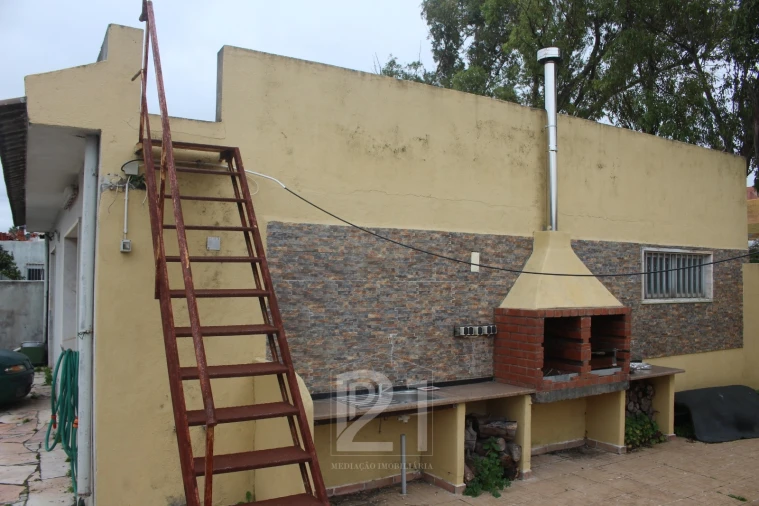 Moradia T5 para Venda em Massamá e Monte Abraão Foto 53