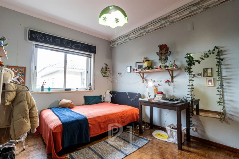 Moradia T5 para Venda em Massamá e Monte Abraão Foto 2