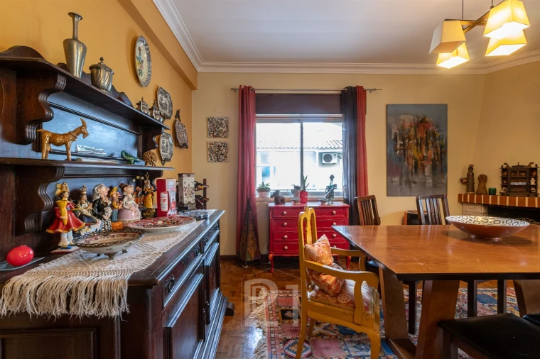 Moradia T5 para Venda em Massamá e Monte Abraão Foto 28