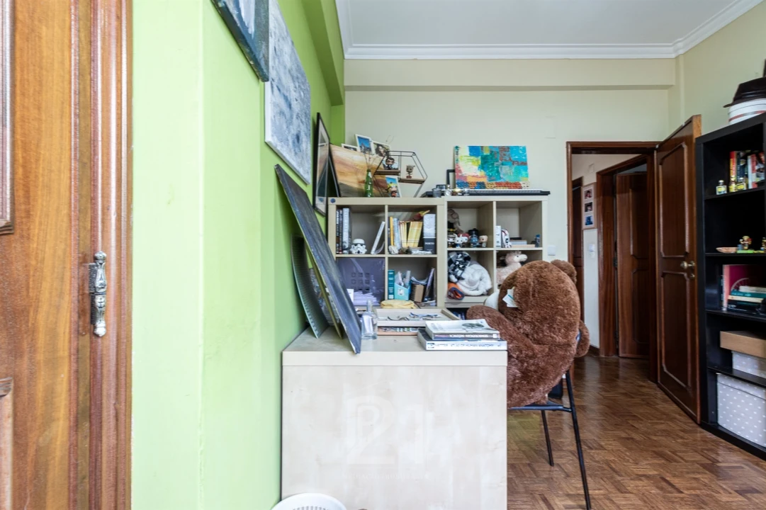 Moradia T5 para Venda em Massamá e Monte Abraão Foto 16