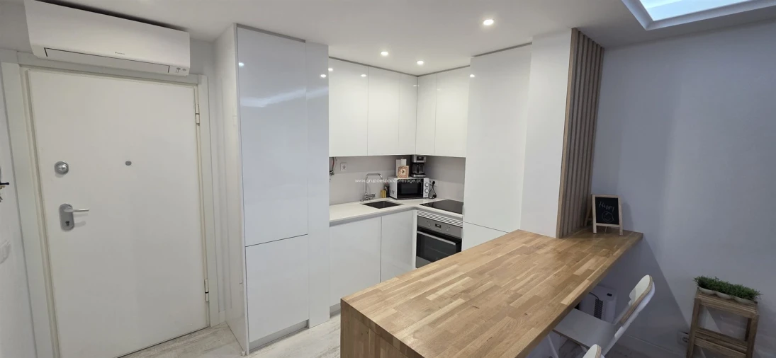 Apartamento T1 para Venda em Olhão Foto 3