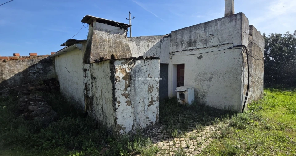 Terreno Misto para Venda em Pechão