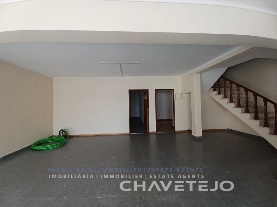 Moradia T4 para Venda em São João Baptista e Santa Maria dos Olivais Foto 7