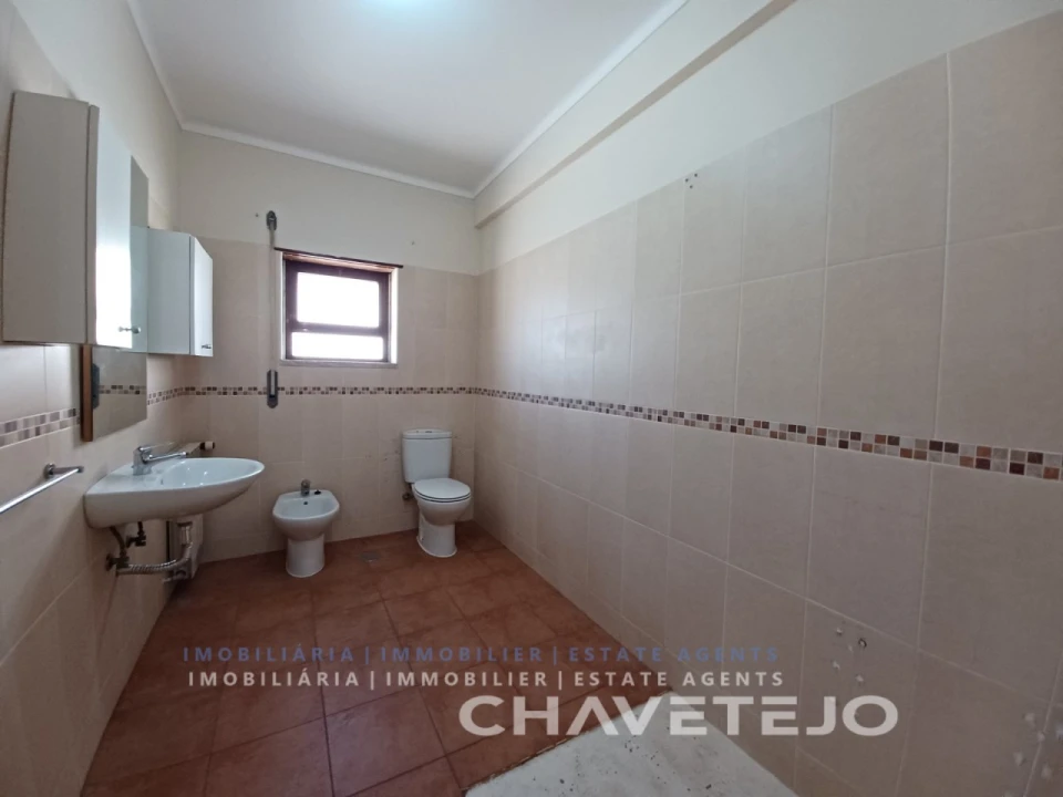 Moradia T4 para Venda em São João Baptista e Santa Maria dos Olivais Foto 15