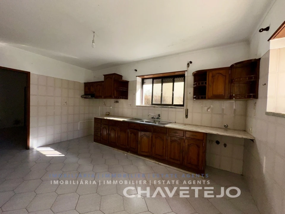 Moradia T4 para Venda em São João Baptista e Santa Maria dos Olivais Foto 33