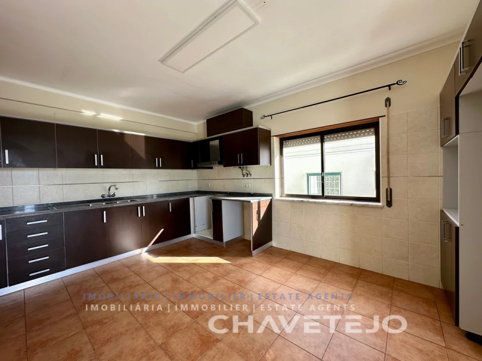 Moradia T4 para Venda em São João Baptista e Santa Maria dos Olivais Foto 11