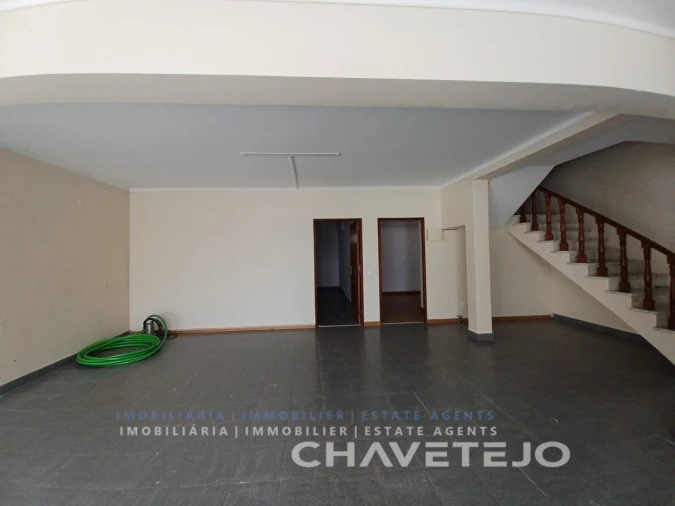 Moradia T4 para Venda em São João Baptista e Santa Maria dos Olivais Foto 7