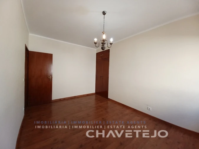 Moradia T4 para Venda em São João Baptista e Santa Maria dos Olivais Foto 18