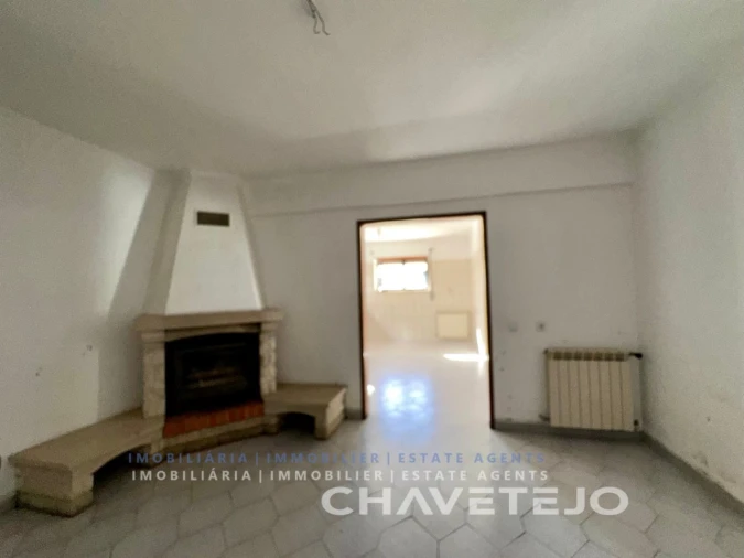 Moradia T4 para Venda em São João Baptista e Santa Maria dos Olivais Foto 35