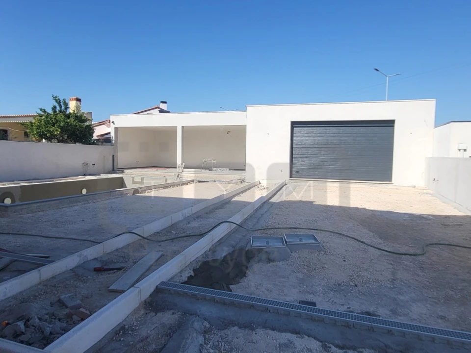 Moradia T5 para Venda em Nossa Sra de Fatima Foto 6