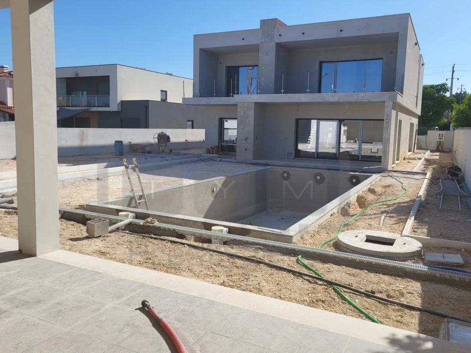 Moradia T5 para Venda em Nossa Sra de Fatima Foto 8