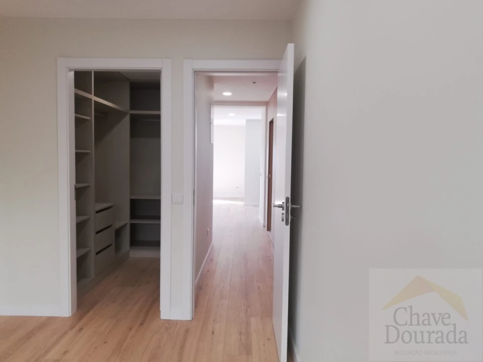 Apartamento T2 para Venda em Santo Antonio dos Olivais Foto 15