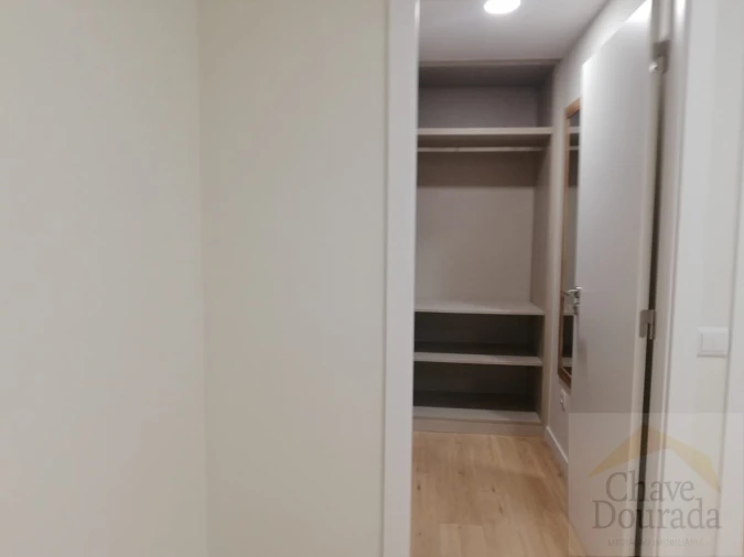 Apartamento T2 para Venda em Santo Antonio dos Olivais Foto 12