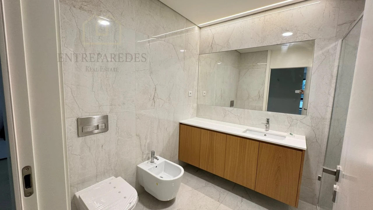 Apartamento T3 para Venda em Cedofeita, Santo Ildefonso, Sé, Miragaia, São Nicolau e Vitória Foto 11