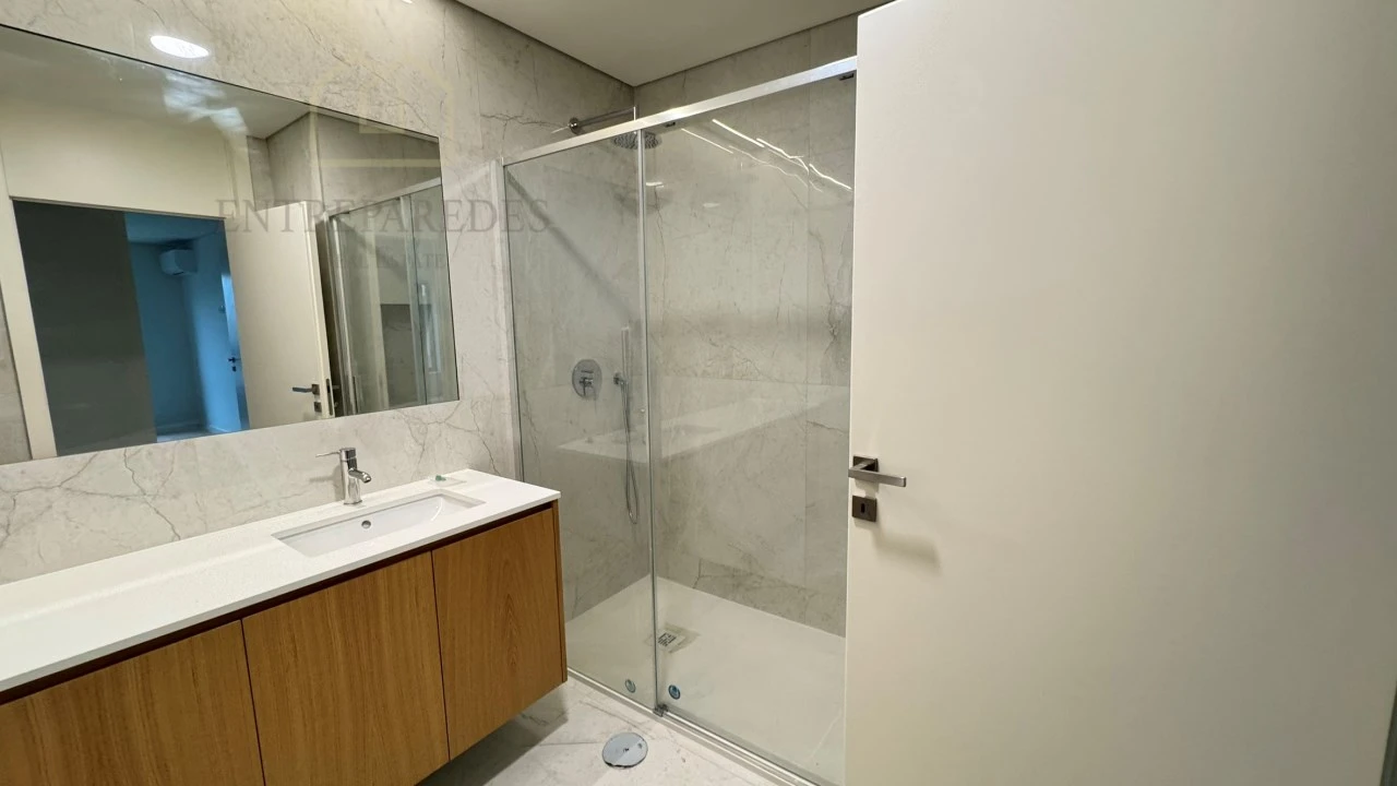 Apartamento T3 para Venda em Cedofeita, Santo Ildefonso, Sé, Miragaia, São Nicolau e Vitória Foto 12