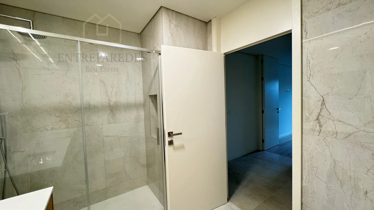 Apartamento T3 para Venda em Cedofeita, Santo Ildefonso, Sé, Miragaia, São Nicolau e Vitória Foto 13