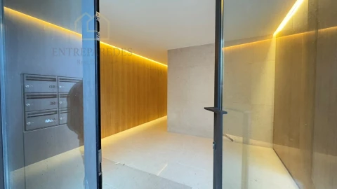 Apartamento T3 para Venda em Cedofeita, Santo Ildefonso, Sé, Miragaia, São Nicolau e Vitória