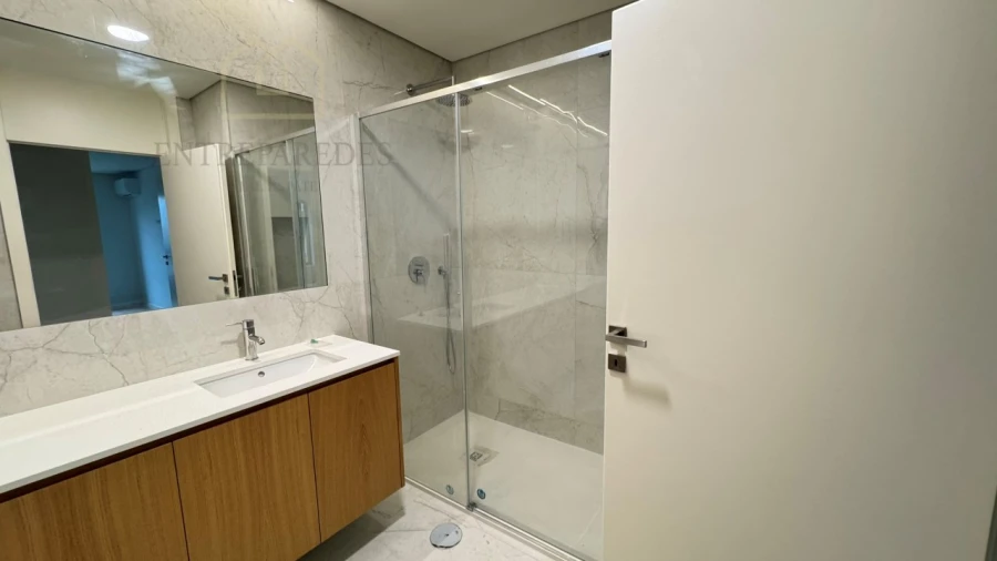 Apartamento T3 para Venda em Cedofeita, Santo Ildefonso, Sé, Miragaia, São Nicolau e Vitória Foto 12