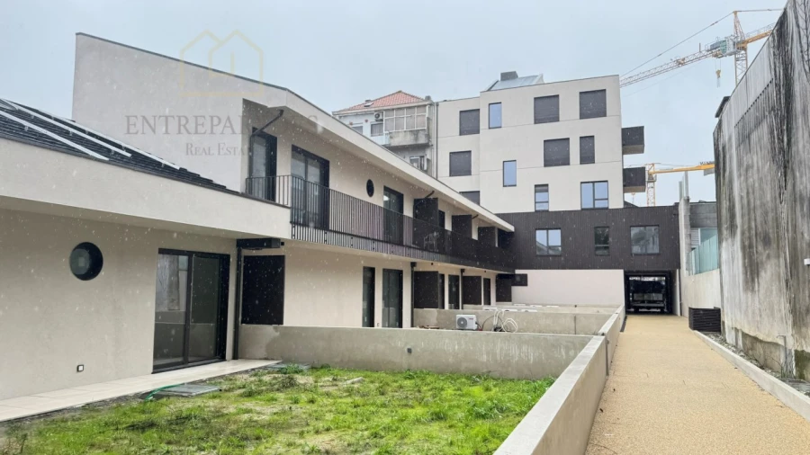 Apartamento T3 para Venda em Cedofeita, Santo Ildefonso, Sé, Miragaia, São Nicolau e Vitória Foto 38