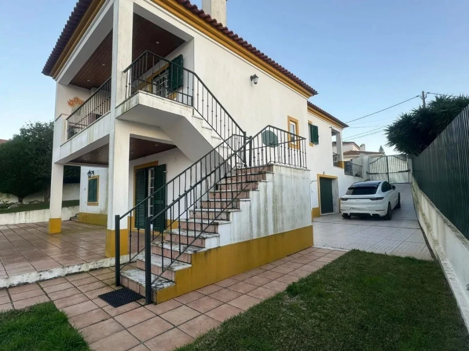 Moradia T4 para Venda em Sesimbra (Castelo) Foto 1