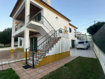 Moradia T4 para Venda em Sesimbra (Castelo)