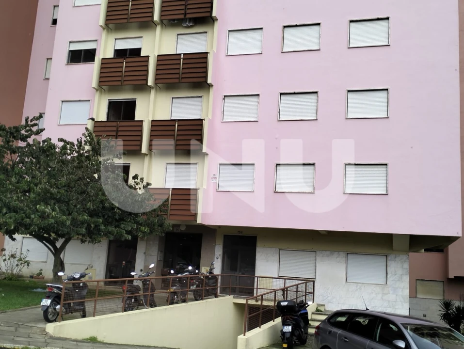 Apartamento T3 para Venda em Cacém e São Marcos Foto 31