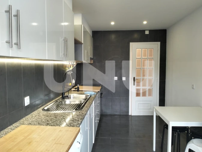 Apartamento T3 para Venda em Cacém e São Marcos Foto 5