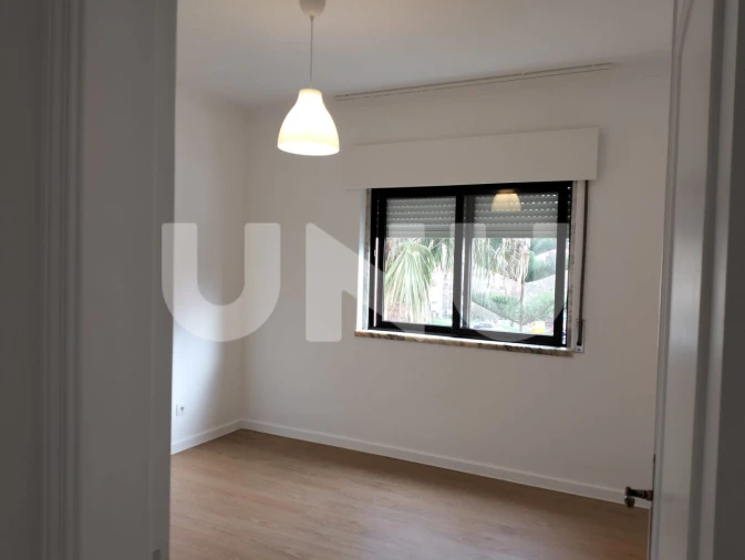 Apartamento T3 para Venda em Cacém e São Marcos Foto 13