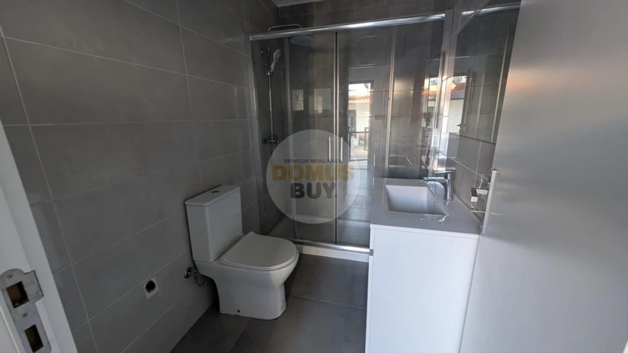 Moradia T3 para Venda em Baixa da Banheira e Vale da Amoreira Foto 12