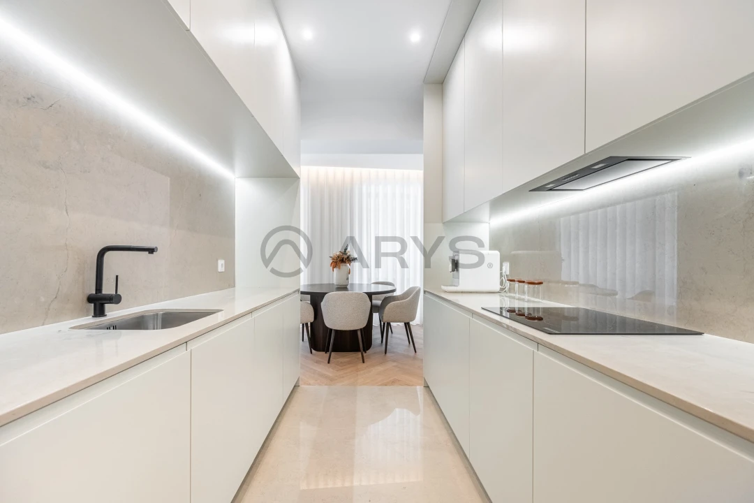 Apartamento T2 para Venda em Cedofeita, Santo Ildefonso, Sé, Miragaia, São Nicolau e Vitória Foto 5