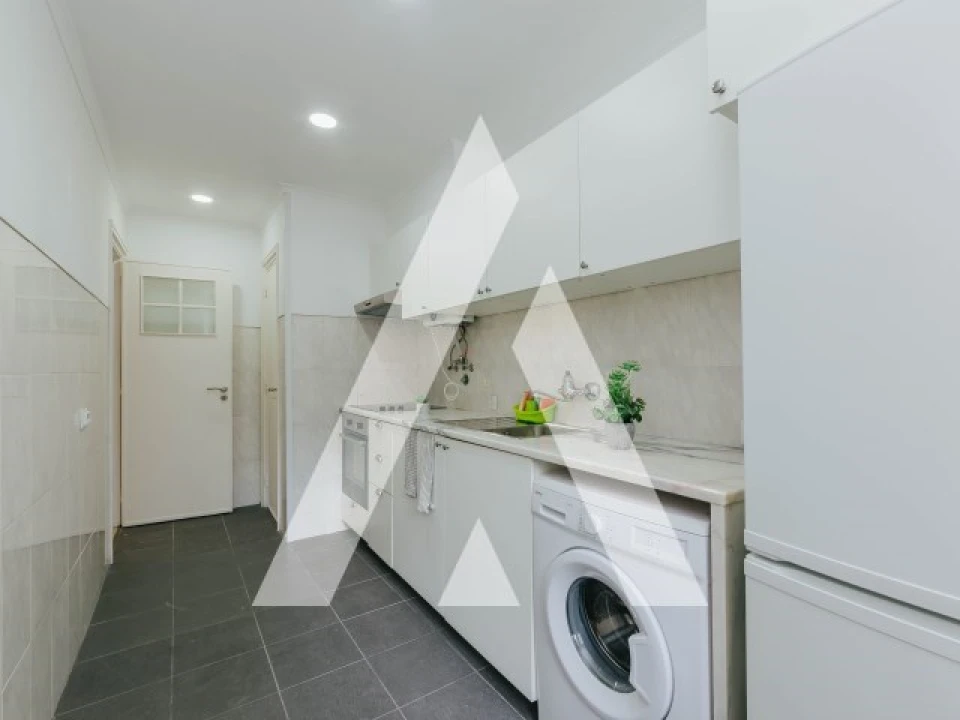 Apartamento T4 para Venda em Odivelas Foto 6