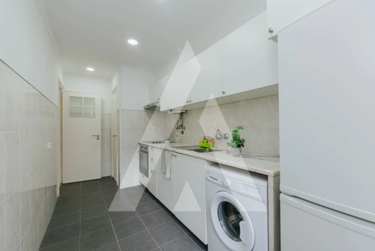 Apartamento T4 para Venda em Odivelas Foto 1