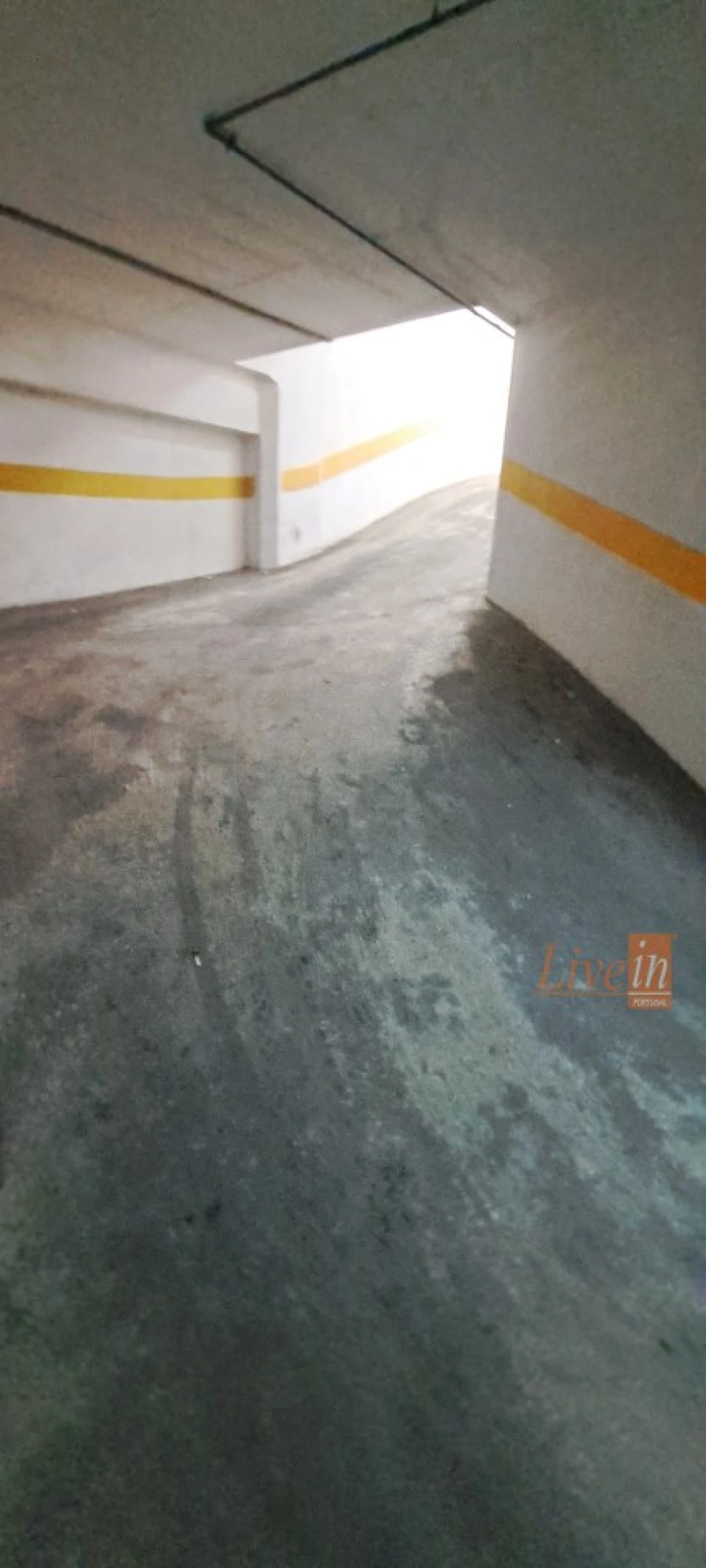 Garagem para Arrendamento em Rio de Mouro Foto 7