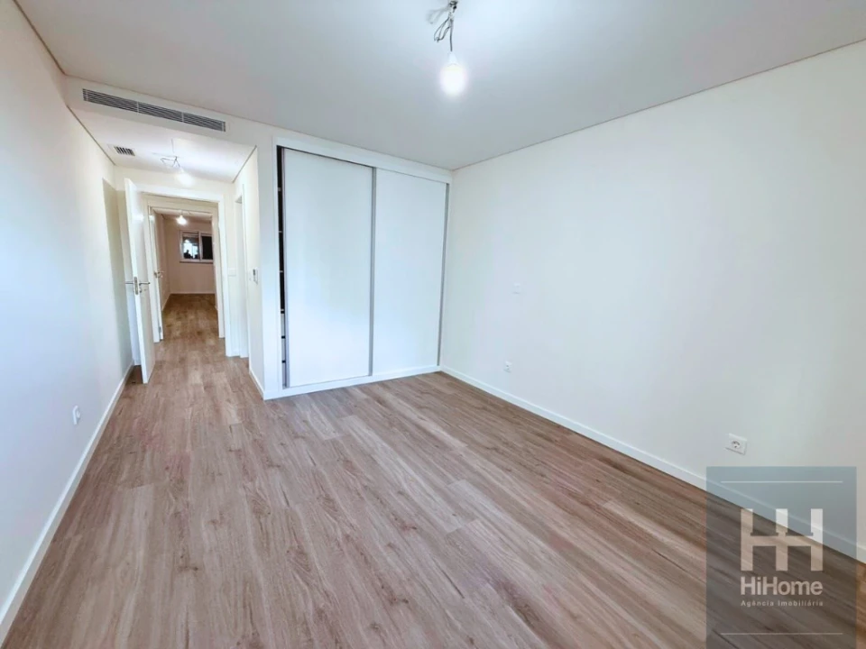 Apartamento T2 para Venda em Funchal (Se) Foto 8