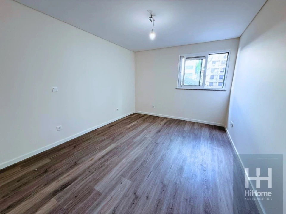 Apartamento T2 para Venda em Funchal (Se) Foto 9