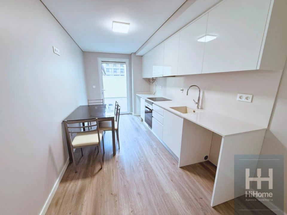 Apartamento T2 para Venda em Funchal (Se) Foto 9