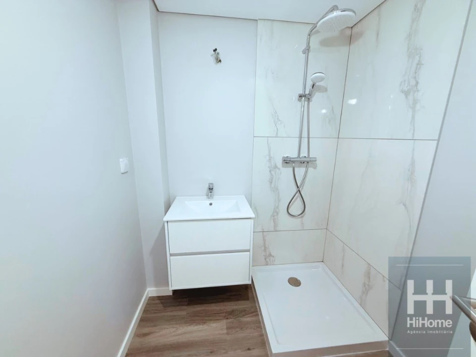 Apartamento T2 para Venda em Funchal (Se) Foto 13